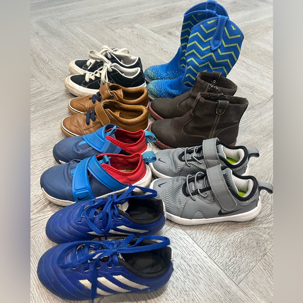 Lots of boys size 10 shoes